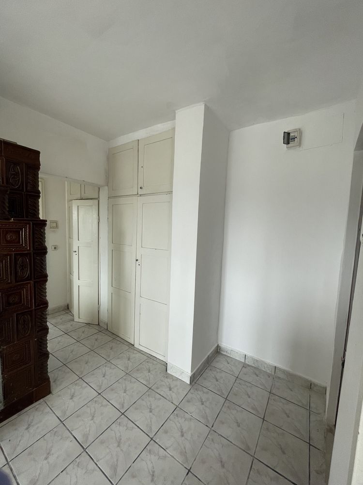 Vând apartament PB 2 camere decomandat