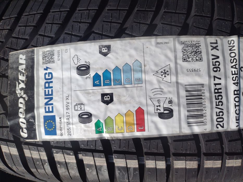 Нови 2бр.205/55/17 Good Year Vector 4S Gen-3 dot3521