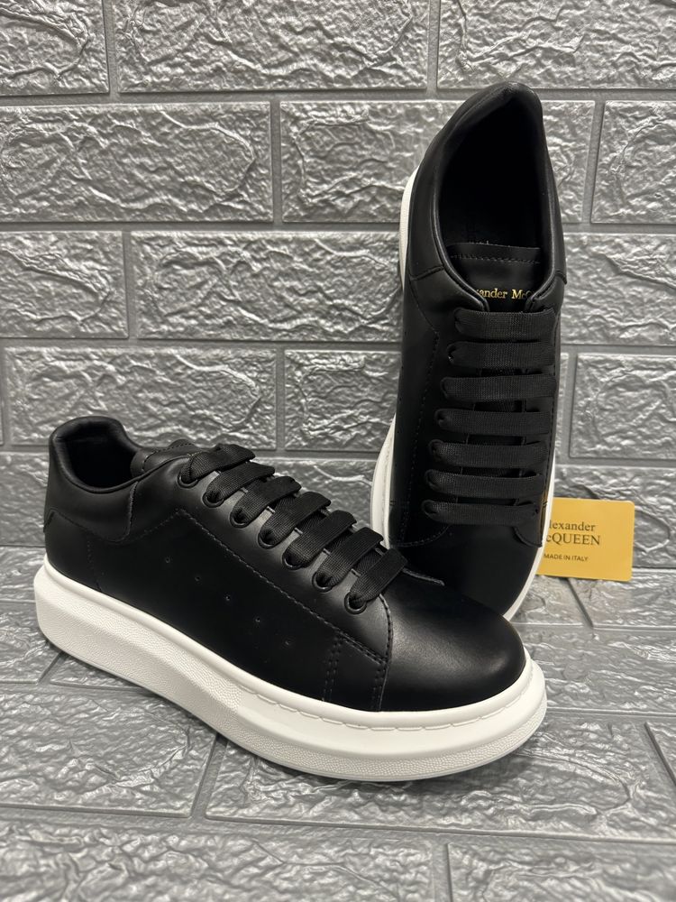 Mc Queen black Negri 38 42