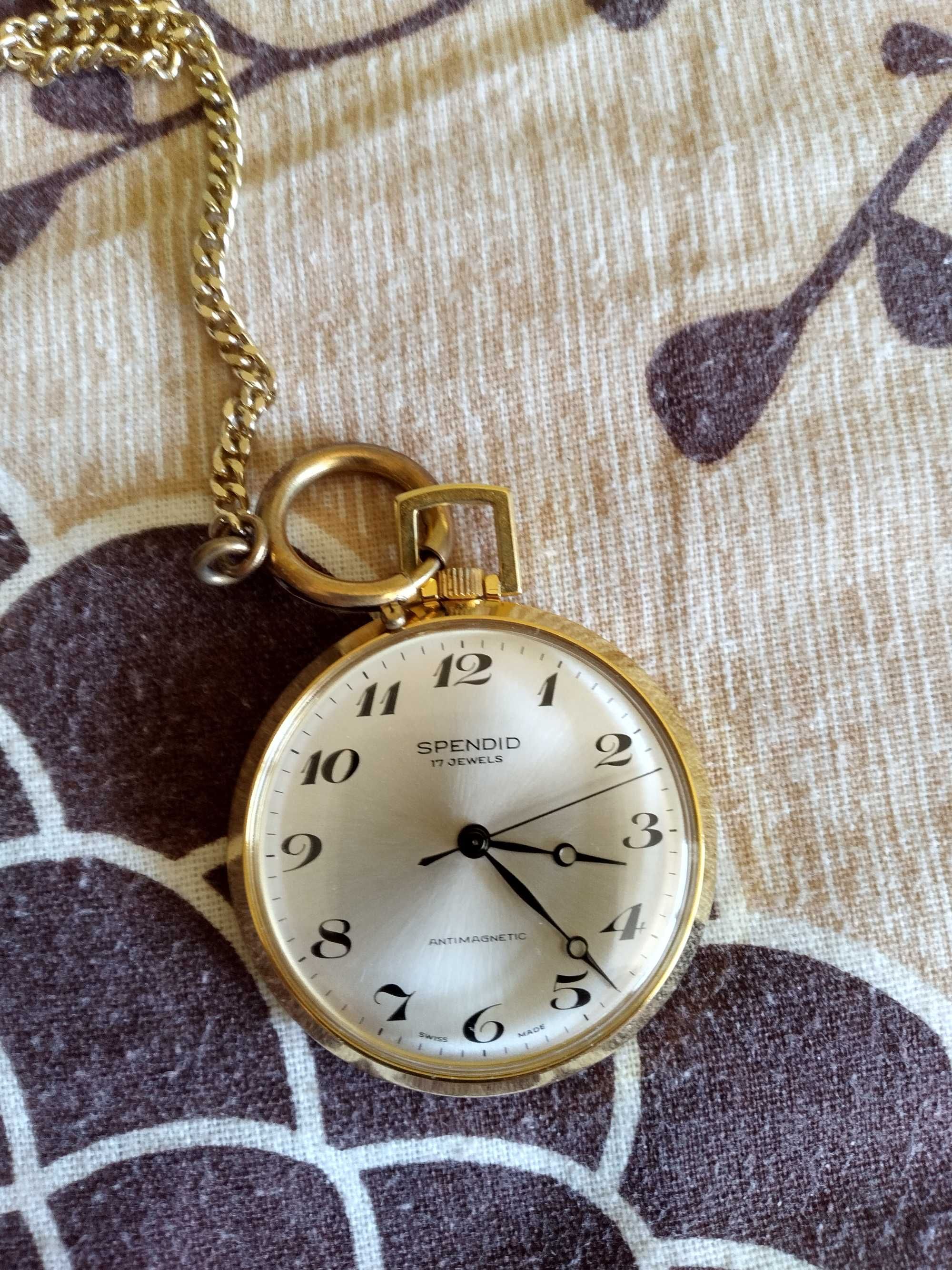 Стар ретро джобен Щвеицарски часовник чисто нов