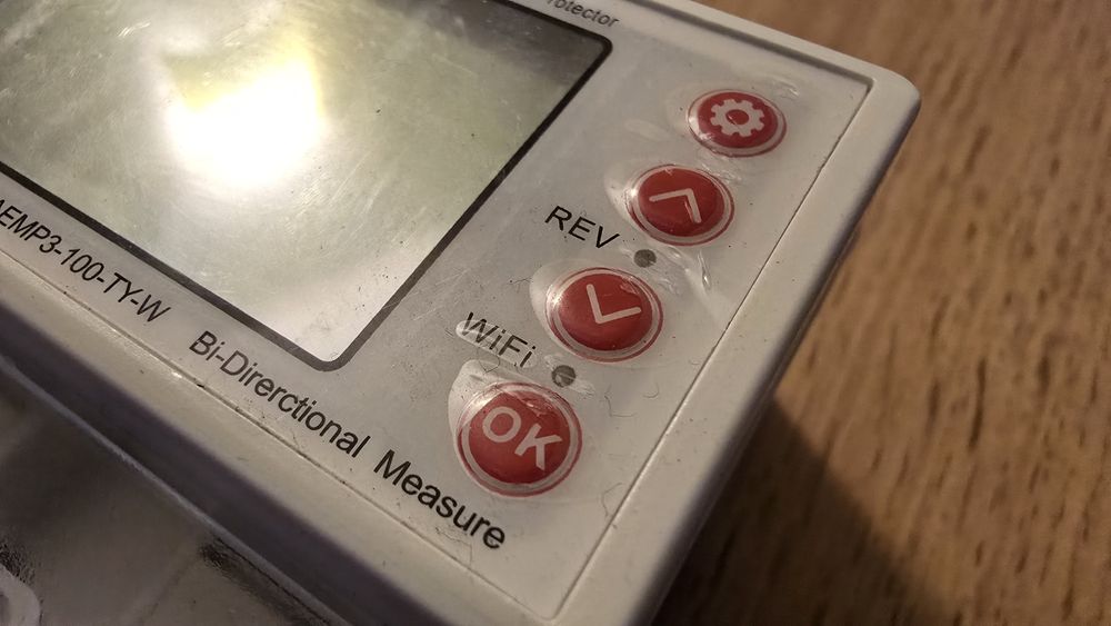 Contor trifazic bidirectional inteligent cu protecție