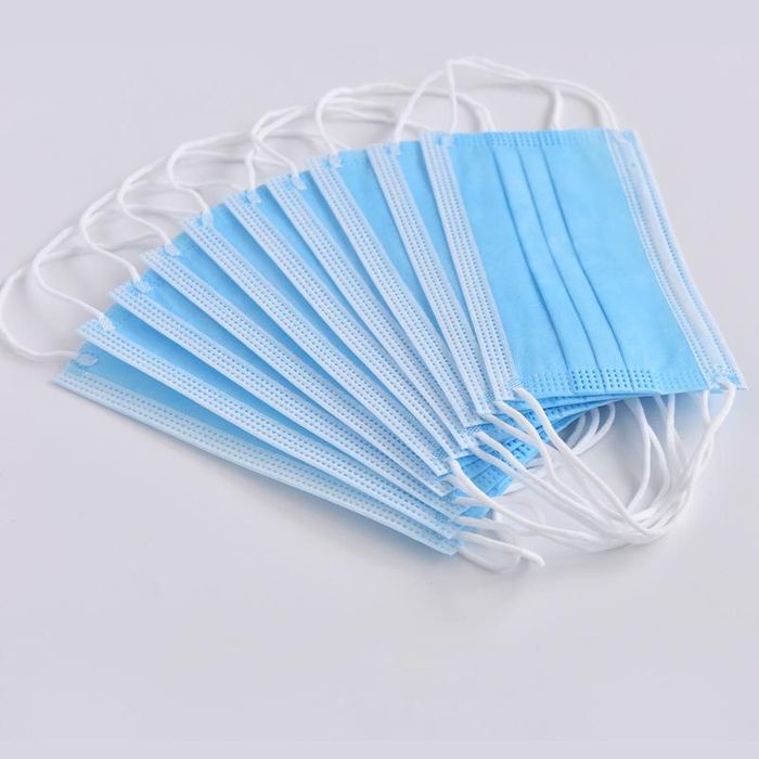 Маска защитная трехслойная