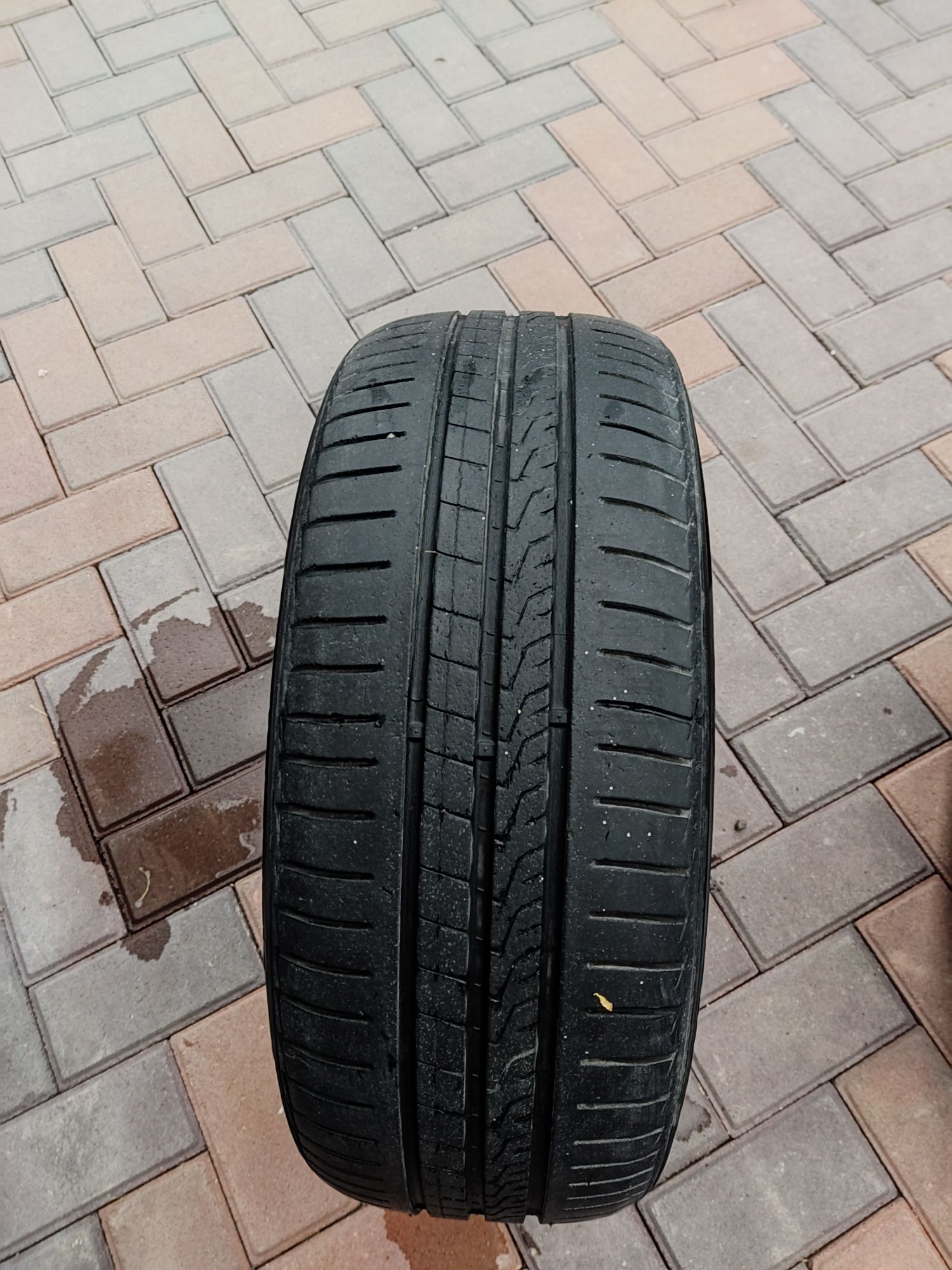 Продам 4 шины размер 185/55R15 82V