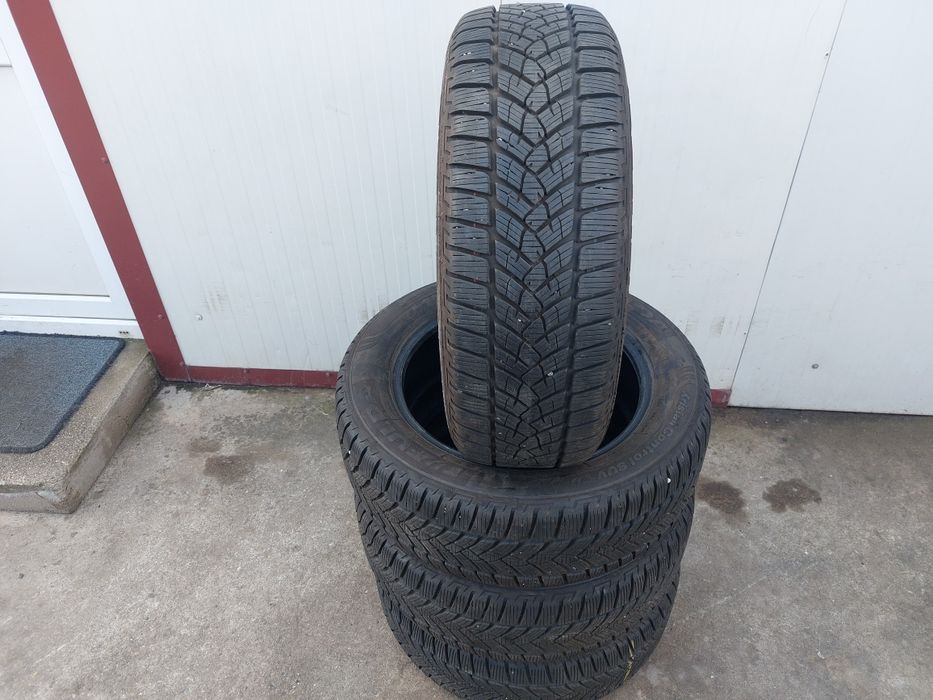 150 lei bucata! Set anvelope M+S/IARNA 215 60 17 Fulda dot 2020! 7 mm