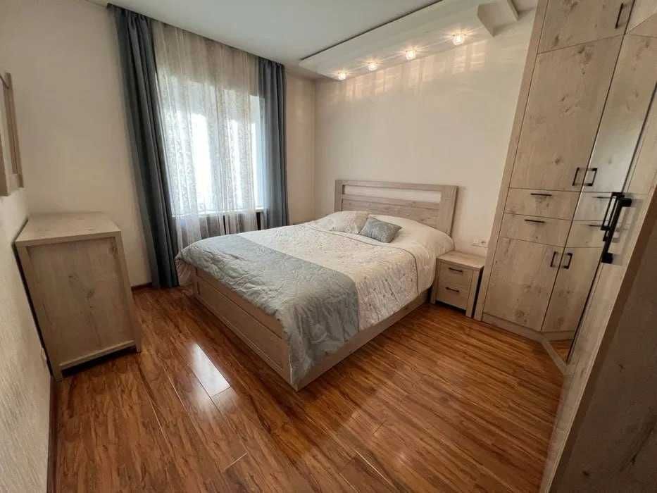 Айбек метро 3комнат 98кв  Мирабад гостиница россия госпитальный рынок