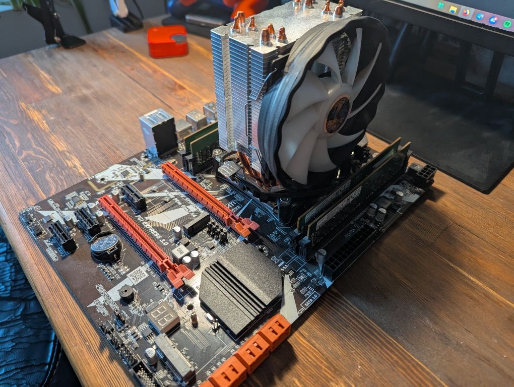 Комплект X99 + Xeon E5-2690v3 12/24 + 32Gb DDR4 2400 + кулер RGB 120