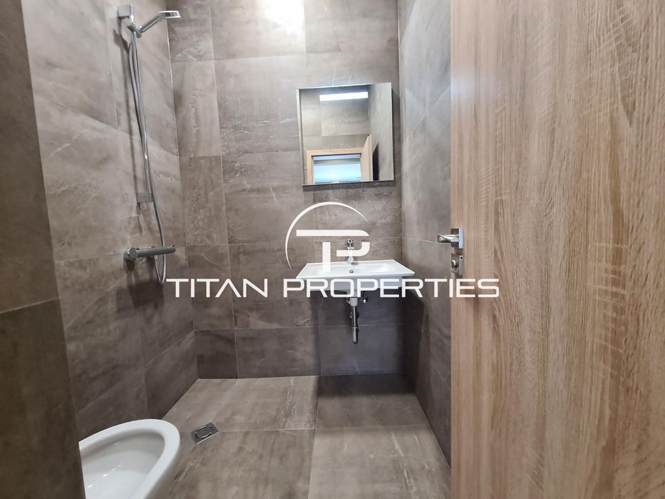 Дава се под наем Магазин в Пловдив, Център - 82 кв.м за 400 € - Снимка #8