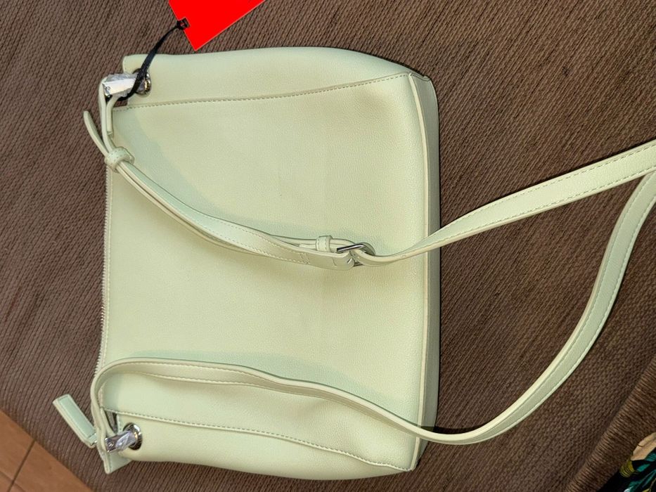 Poșetă noua valentino