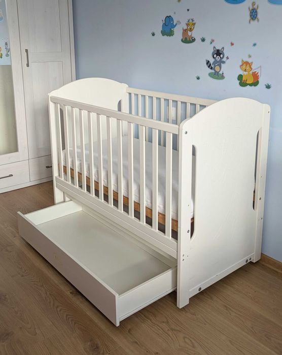 Бебешка кошара с люлеещ механизъм Arbor + Матрак