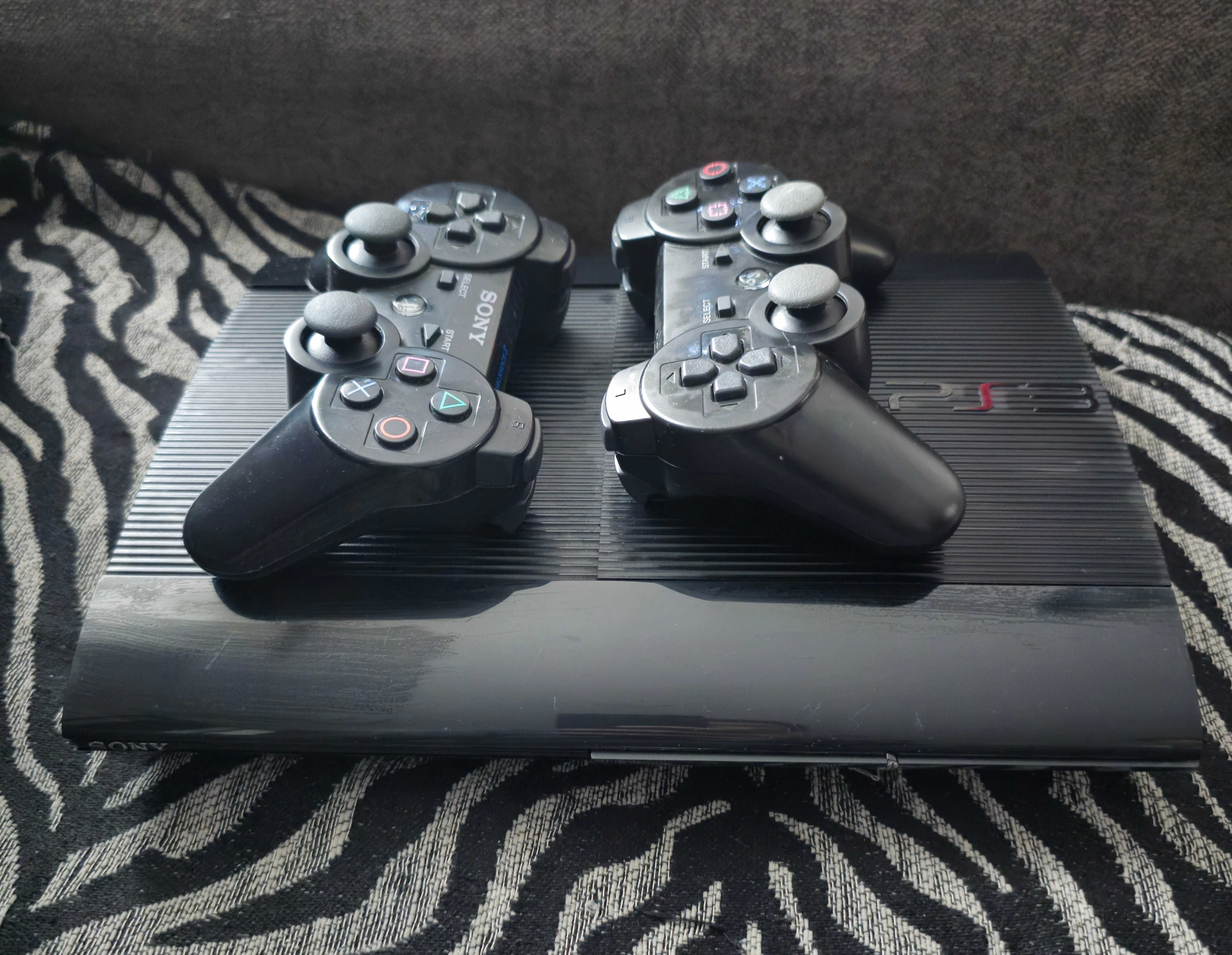 Consola Sony Playstation 3 Super Slim, Negru