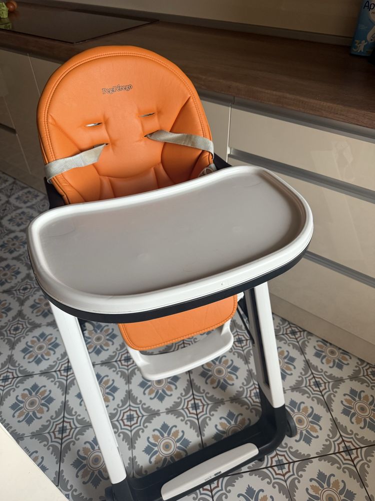 Peg Perego Siesta Follow me столче за хранене