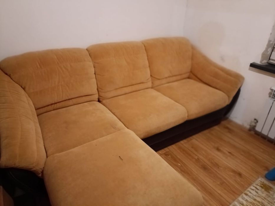 Продается диван угловой почти новый