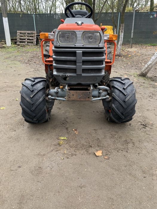Tractor japonez kubota b1410 D 4x4