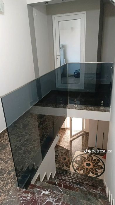 Balustrade din sticlă și Inox