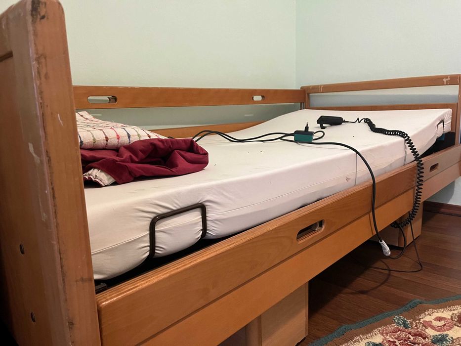 Vand pat electric pentru persoane cu dizabilitati