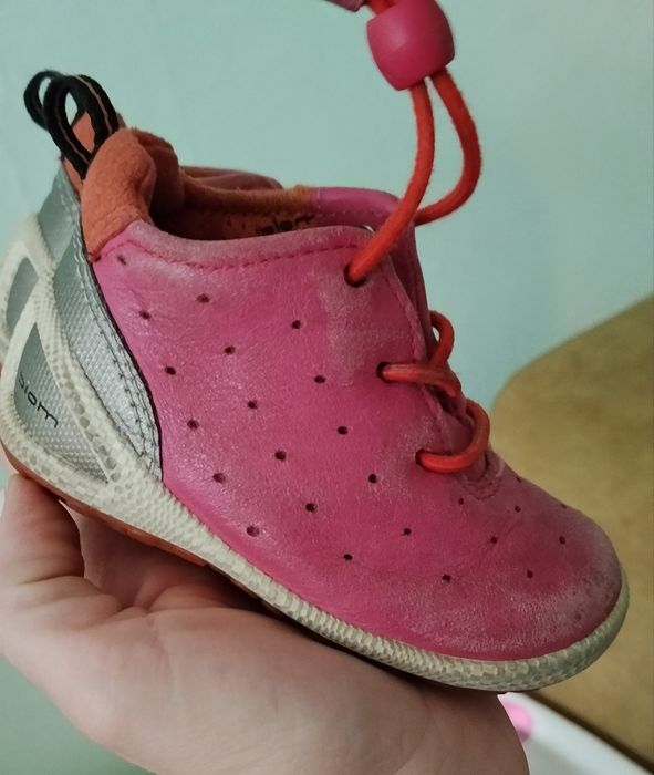 Обувки за прохождане