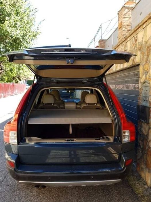 Vand Volvo xc90 cu MOTOR DEFECT