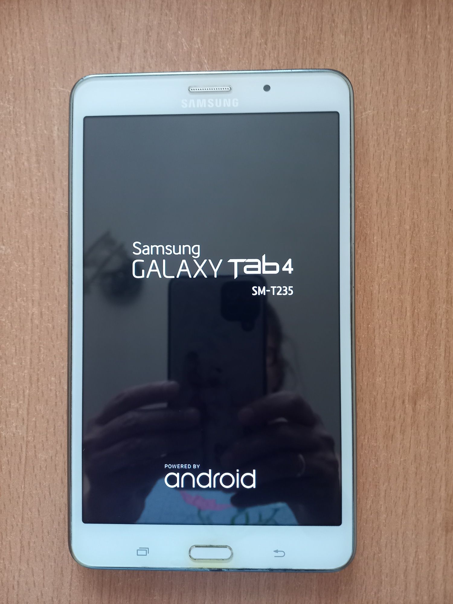 Планшет Samsung Galaxy Tab 4 с сим - картой