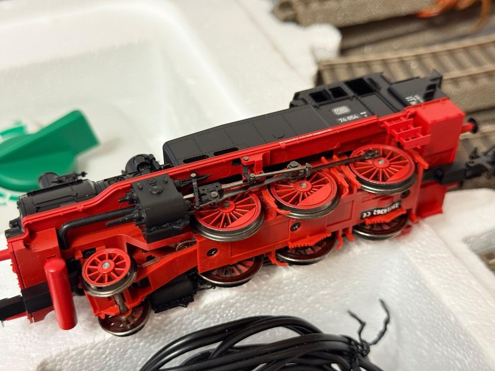 Start set trenulet locomotiva Trix 1:87