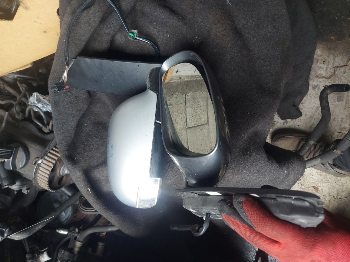 Огледала за VW Touran 2003-2010 г