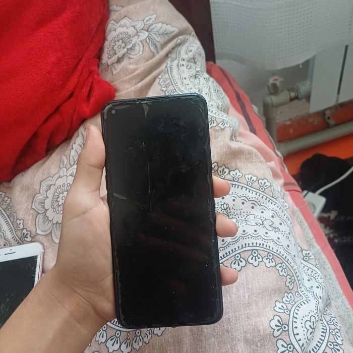 Айфон 8+ и оппо а72