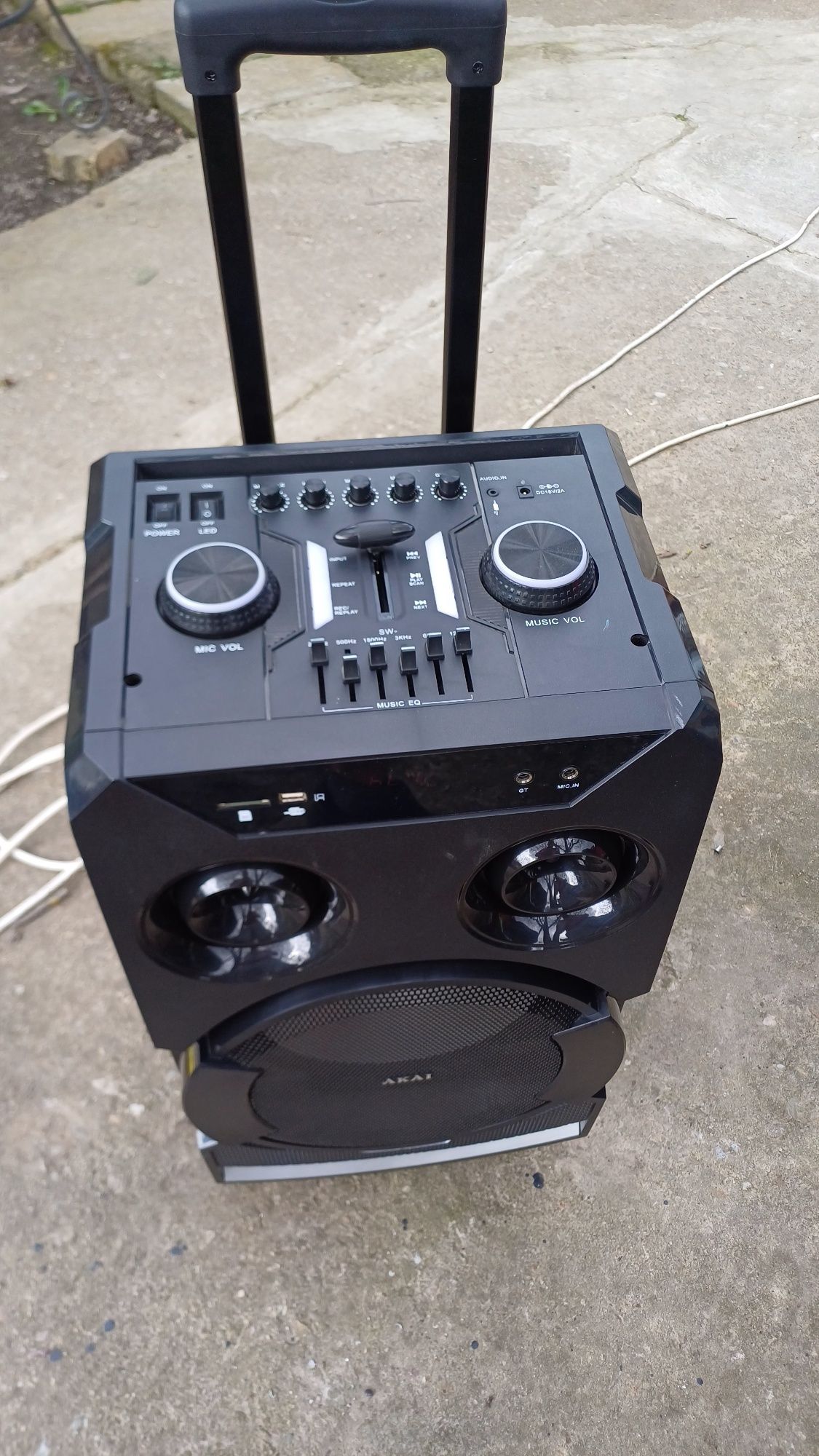 Vand Boxa akai 60w