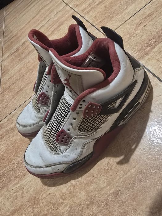 Jordan retro 4 fire red