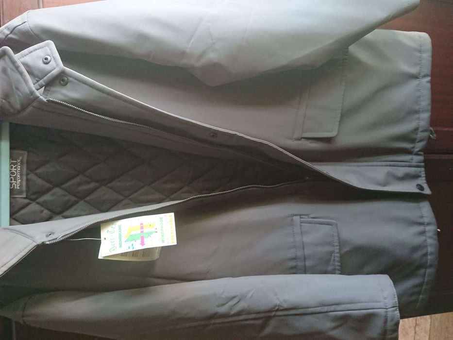 Продам демесезонная мужская куртка