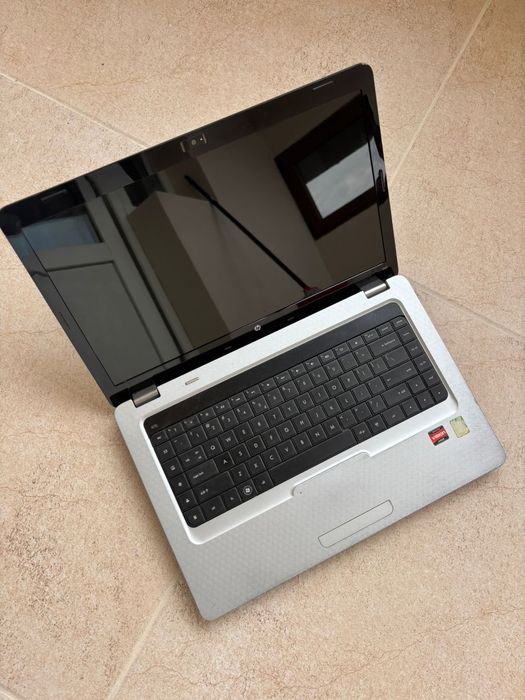 Laptop HP Pavilion – în stare bună