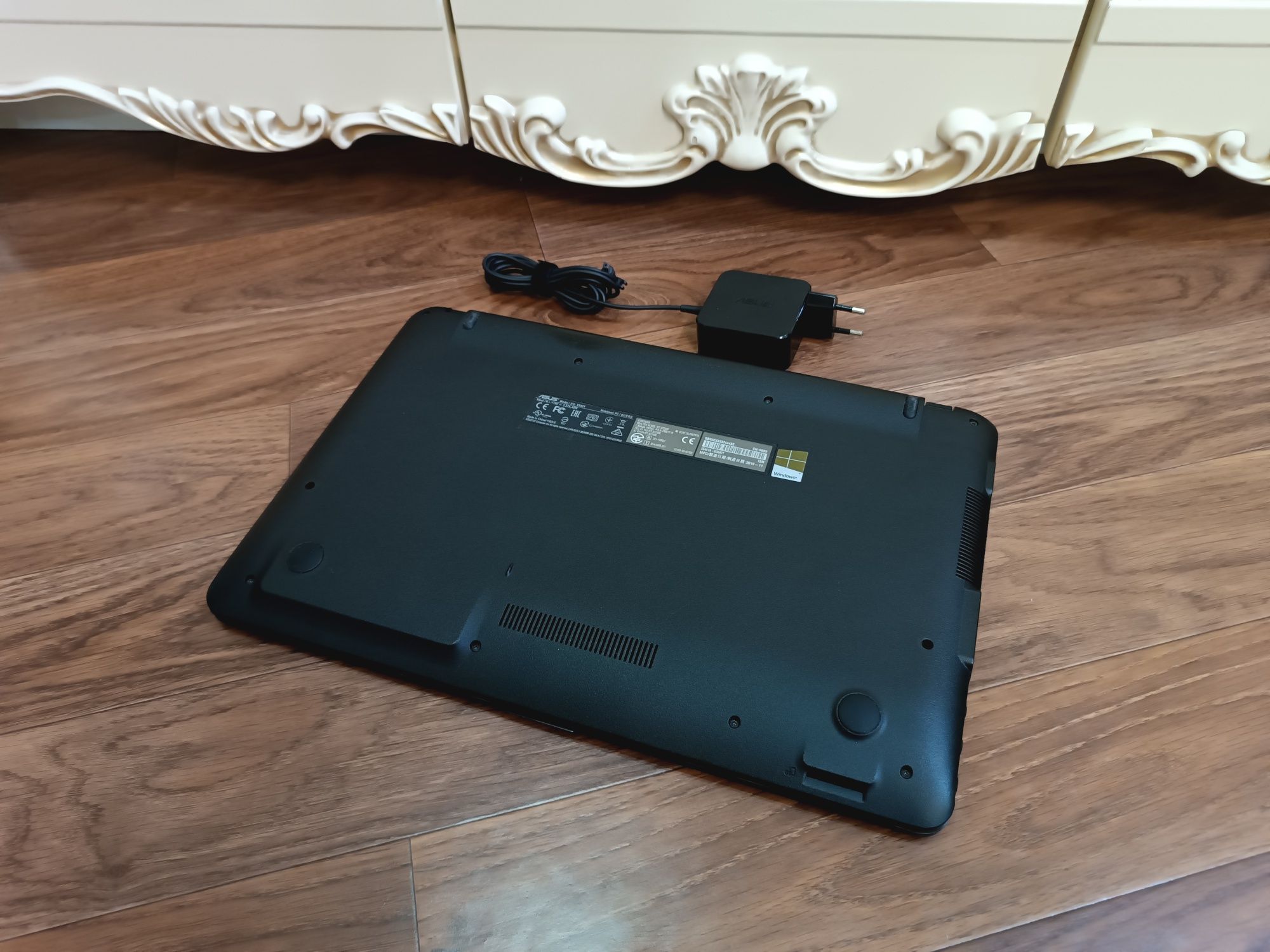 НОУТБУК Asus в отличном состоянии.