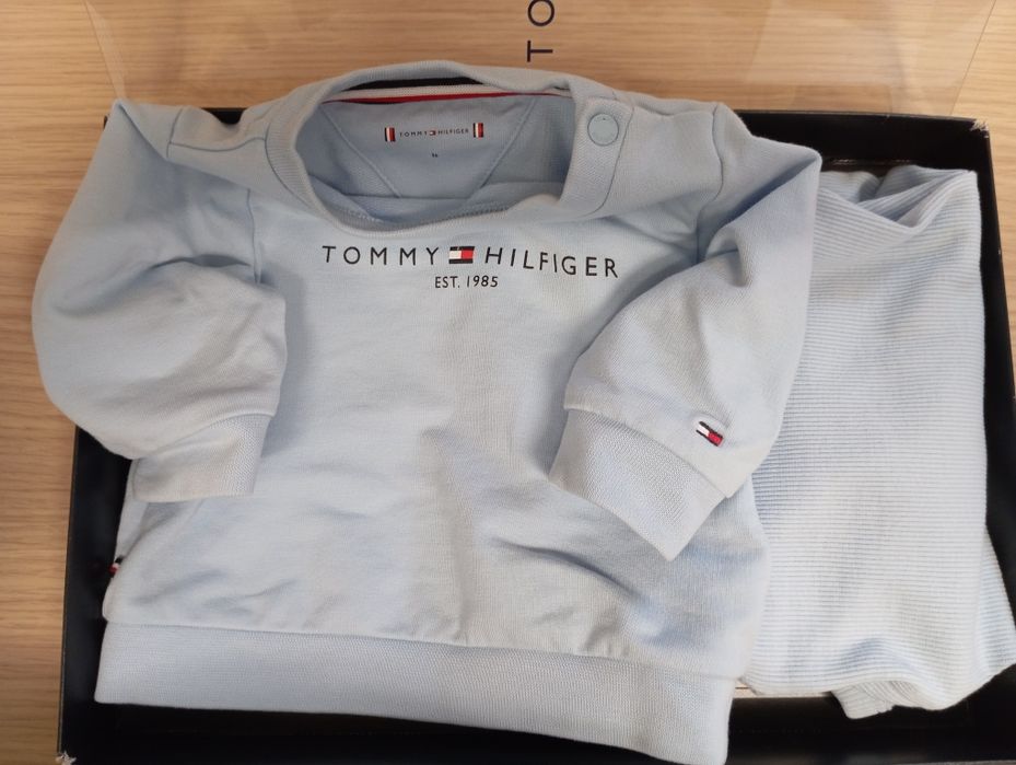 Set bebeluși Tommy Hilfiger mărimea 56