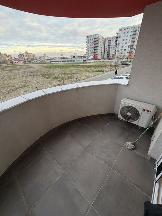 Inchiriez apartament in ARED