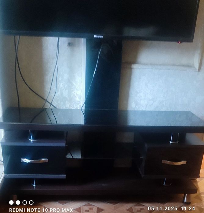 Продаеться полка от телевизора