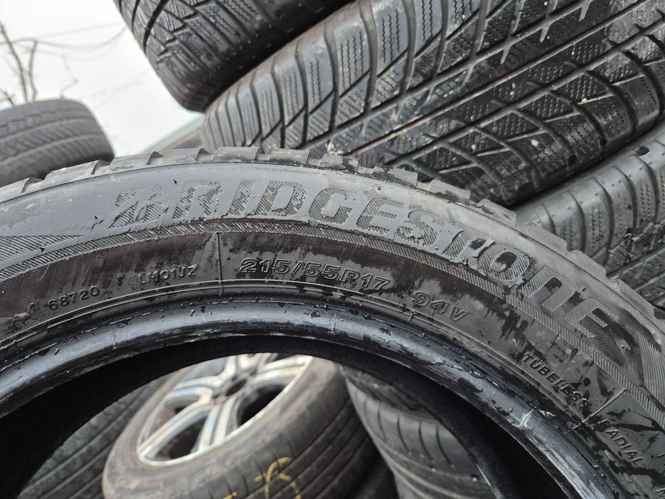 4 Anvelope de IARNA - 215/55/17 - BRIDGESTONE - Stare F BUNA DOT 2021