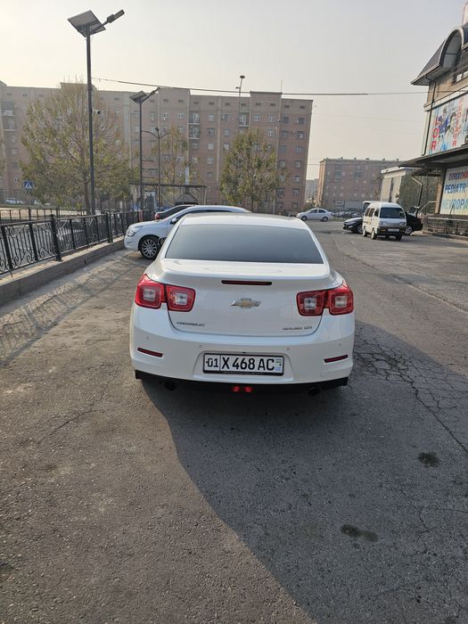 Chevrolet ,Malibu oq jemchug