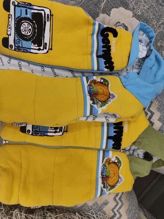 Жилетки детские продам