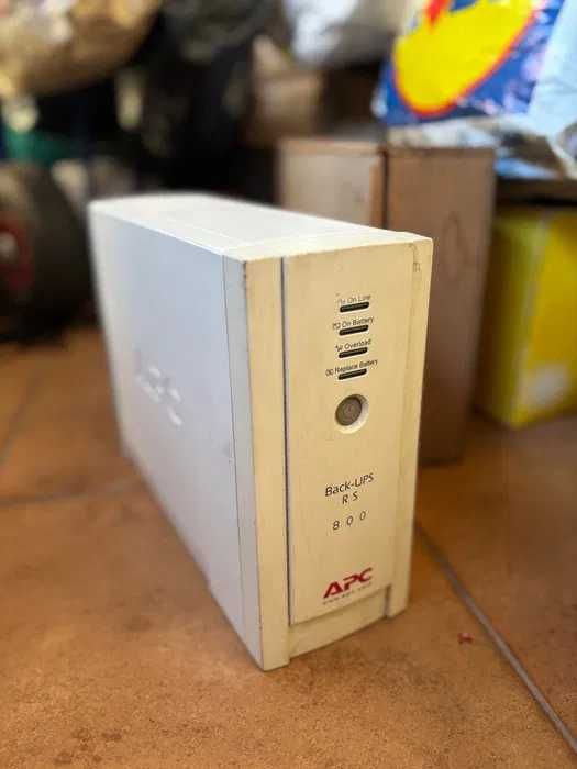 UPS APC Back RS 1000 VA si 800, defecti