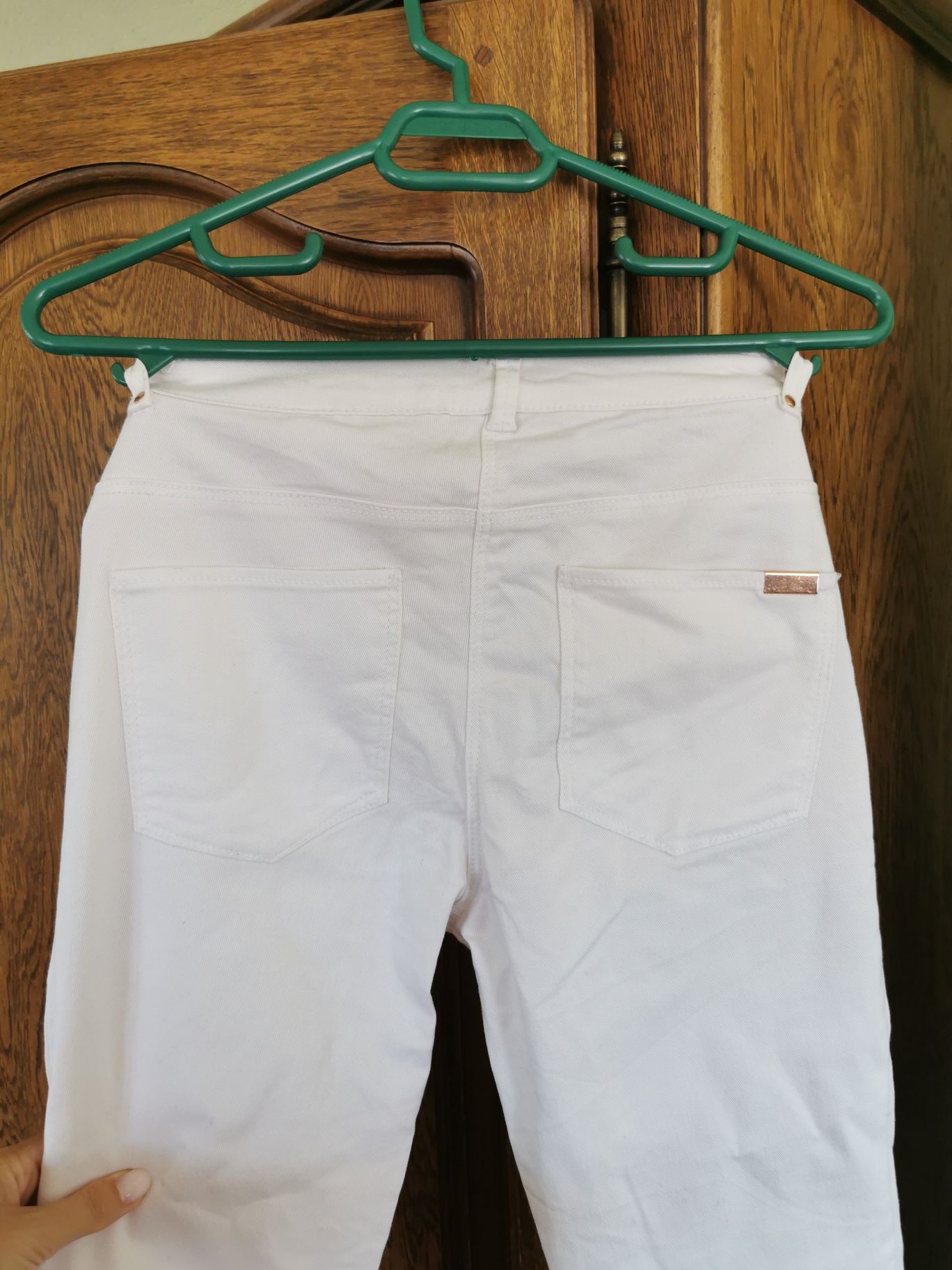 Pantaloni / blugi albi brodati H&M 36 (S)