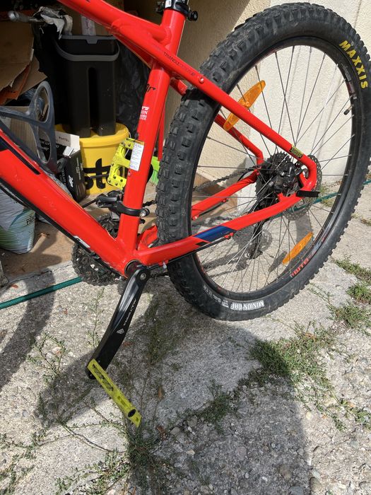 Vand bicicleta  hardtail donwnhill ,enduro  gt avalanche