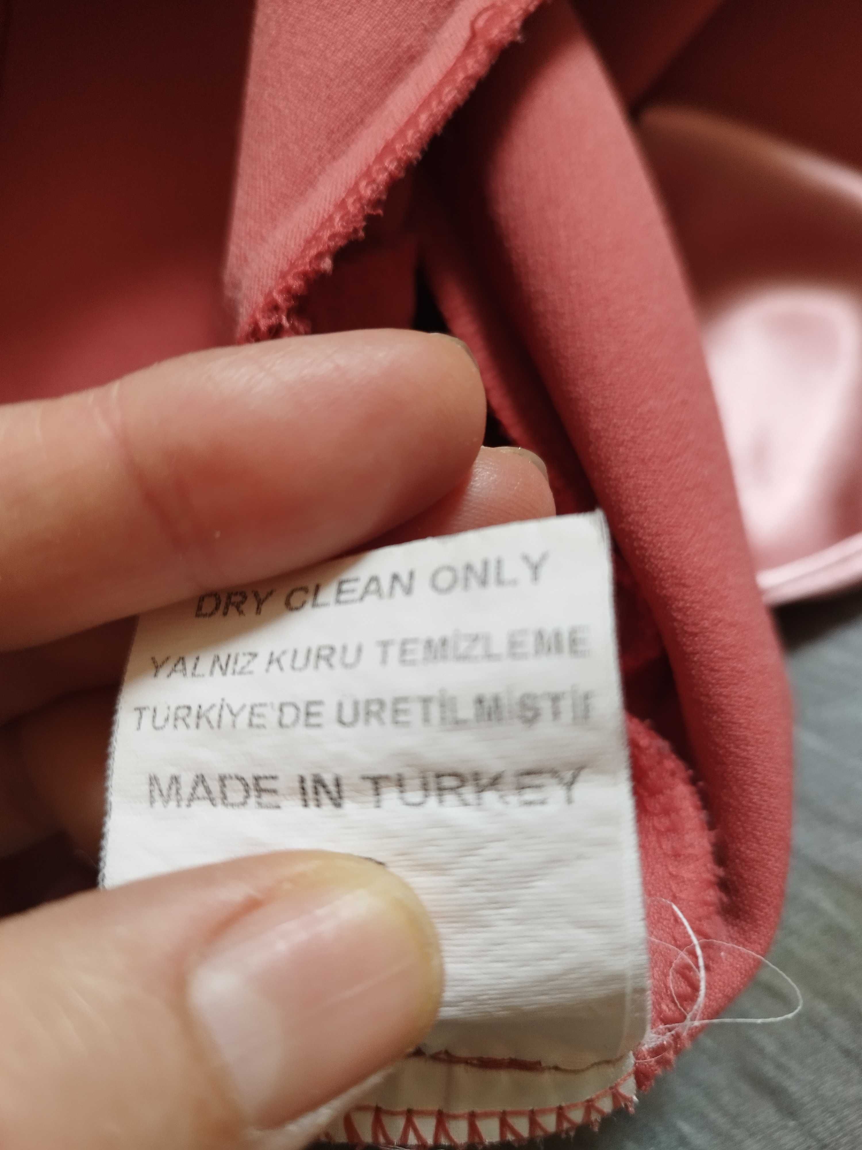 Платье итальянского бренда. Производство -Турция. 46-48 размер