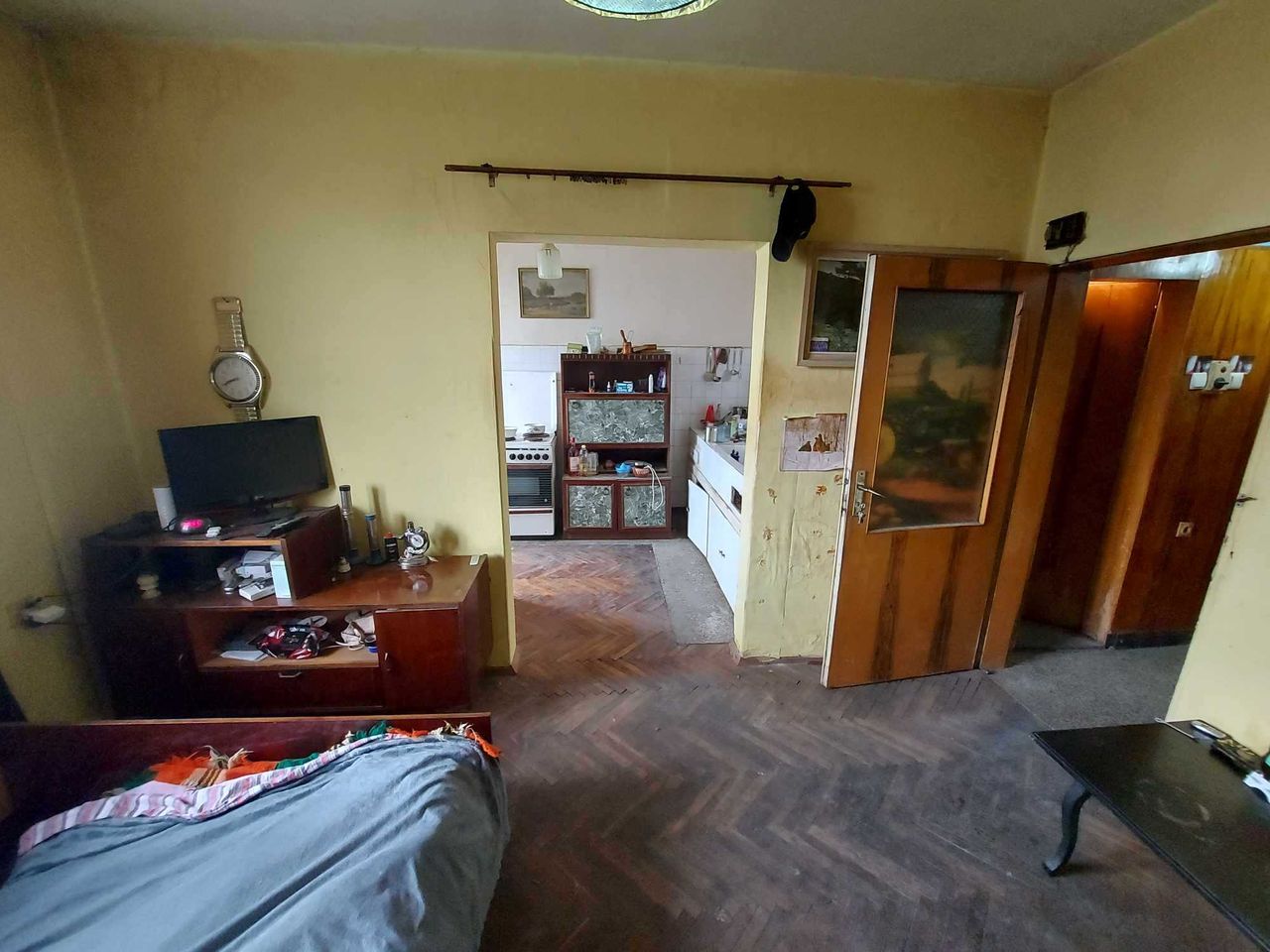 Продава се Четиристаен апартамент в Търговище, Център - 120 кв.м за 659 €/кв.м - Снимка #2