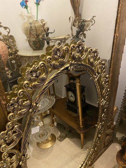 Oglinda cu rama din bronz masiv