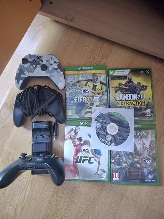 XBOX series X, 1TB SSD + 2 controllere wireless, 1 cu fir + Jocuri