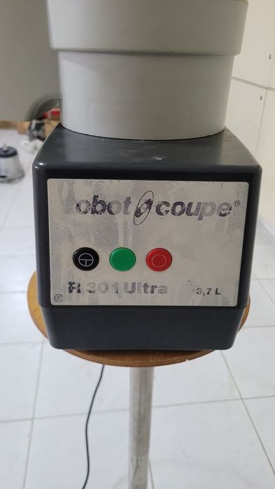 Продам робокоп Robout Coupe кухонный измельчитель  комбайнкуттер