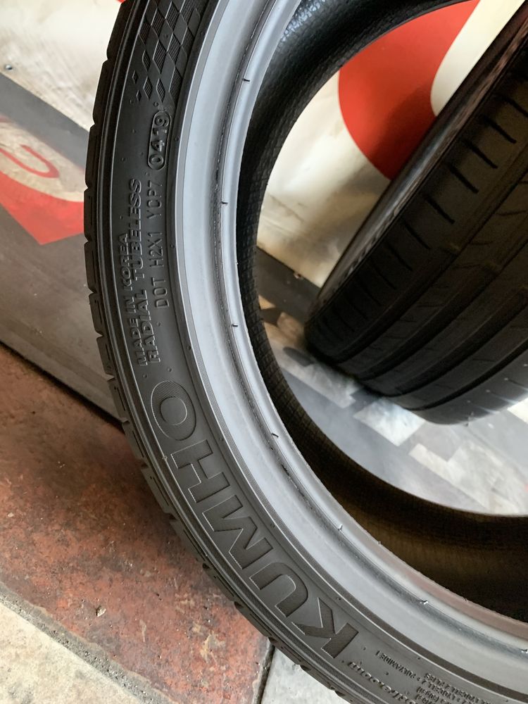 255 35 18, Летни гуми, Kumho EcstaPS71, 2 броя