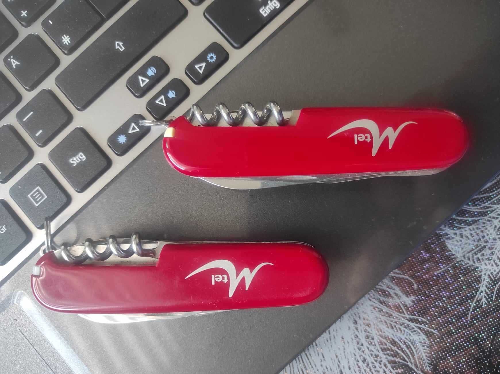 Две швейцарски ножчета "Victorinox"