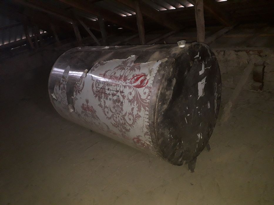 Suv uchun nerjavika bochka