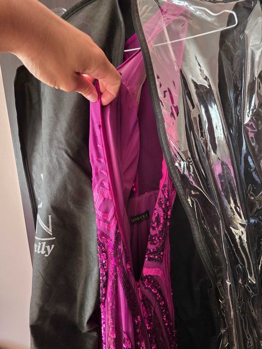 Феерична официална рокля размер С 36