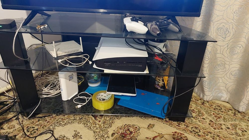 Продам тумба под тв