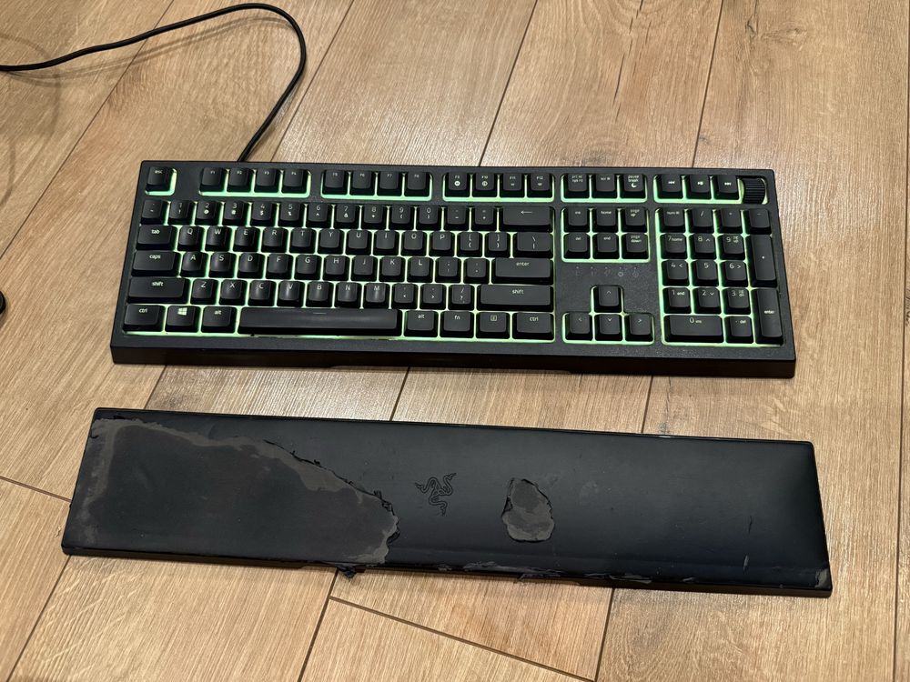 Razer Ornata V2 | Механично-мембранна клавиатура | Перфектна